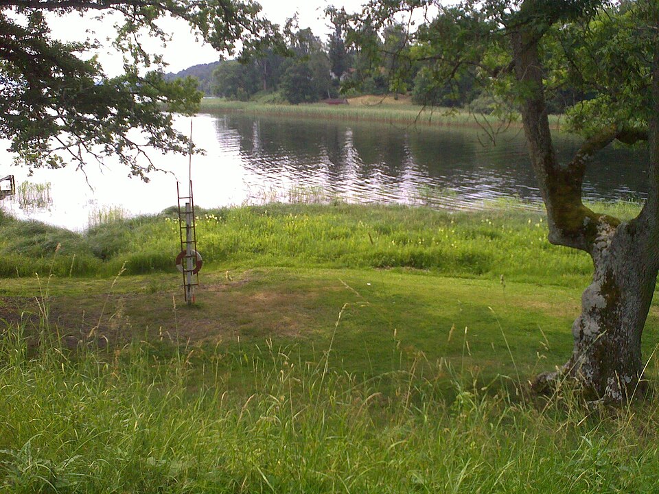 Anten, Gräfsnäs slottspark
